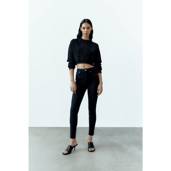 Zara NWT High Waisted Super Elastic Black Jeans Size 6 US - Picture 1 of 8